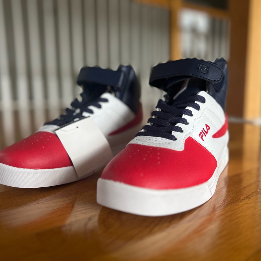 Red, blue and white Filas sneakers for boys *NO ORIGINAL BOX*